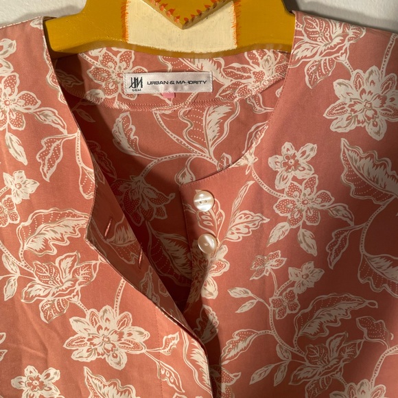 VINTAGE 90s button up - Picture 3 of 3